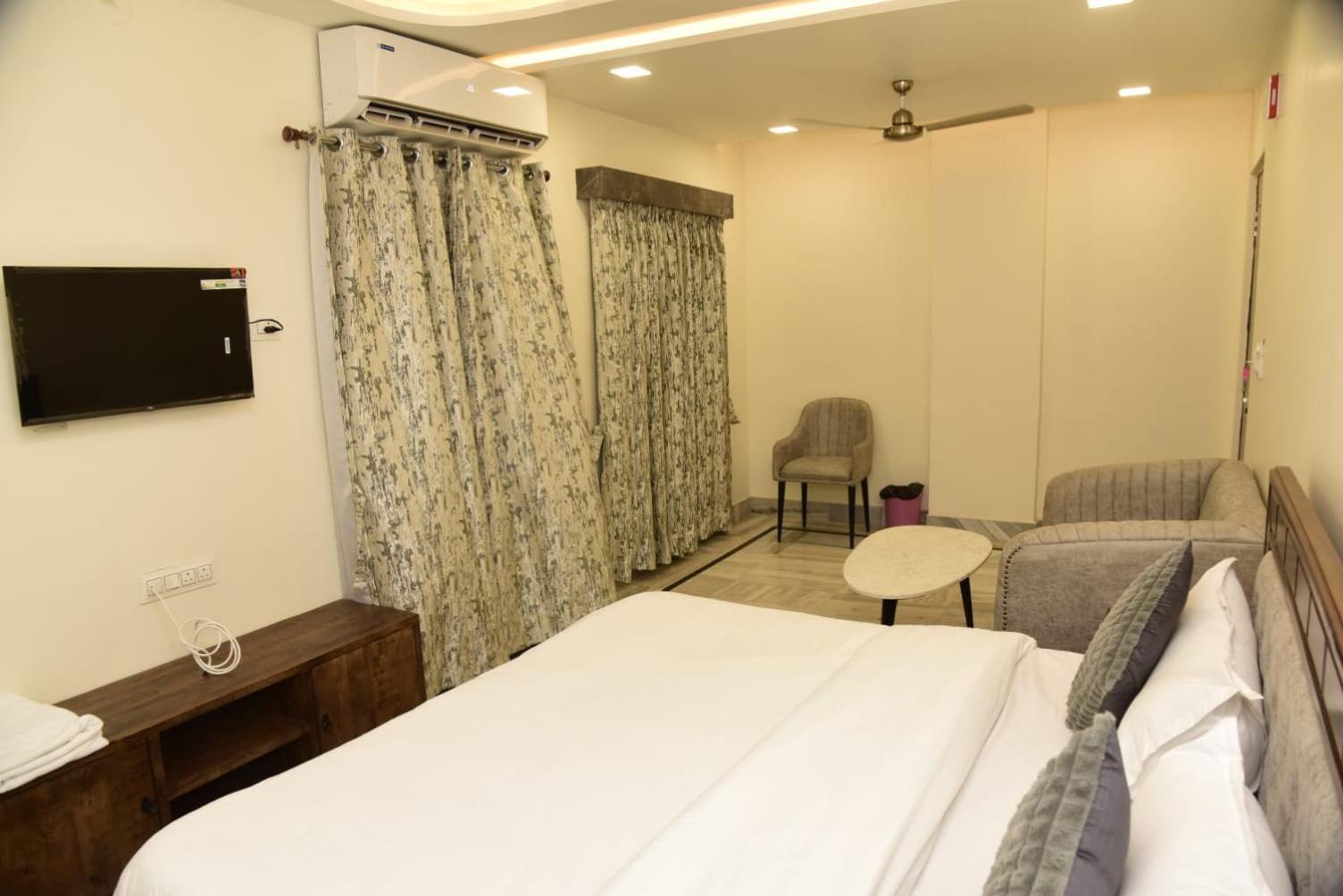 Holiday Out Hotel Jodhpur  Ngoại thất bức ảnh